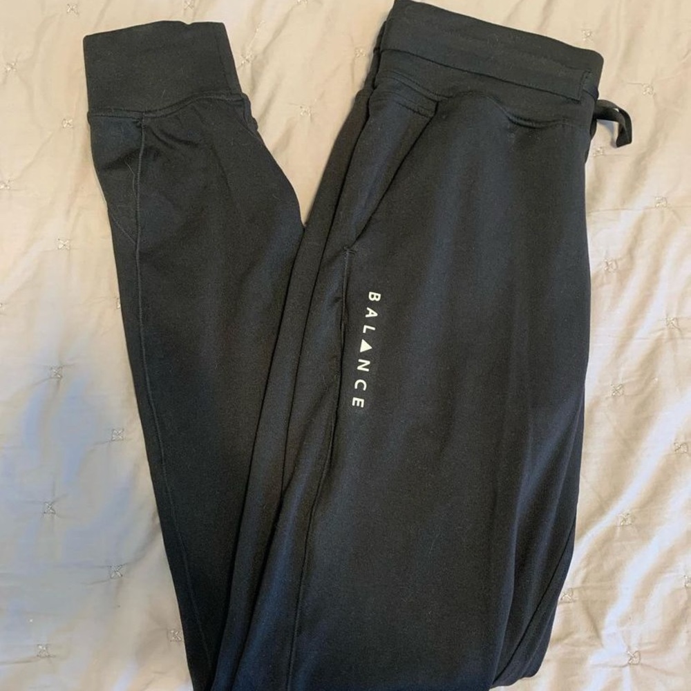 NWOT Womens balance athletica joggers